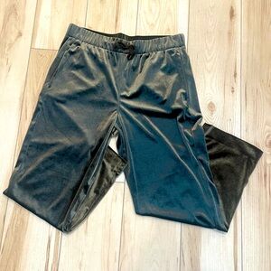 Velvet Gap Women's Pants Green Elastic Waist--SIZE Medium--With Pockets (173)